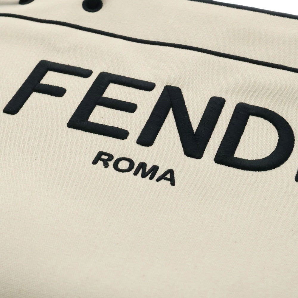 FENDI(フェンディ) ロゴショッパー ミディアムトート 白 キャンバス