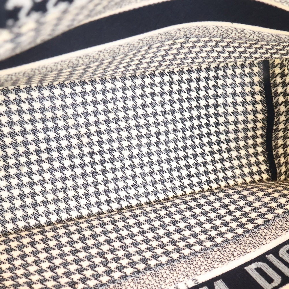 Christian Dior(クリスチャンディオール) BOOK TOTE ブックトート 千鳥格子 キャンパス トートバッグ ミディアム ブラック×ホワイト レディース