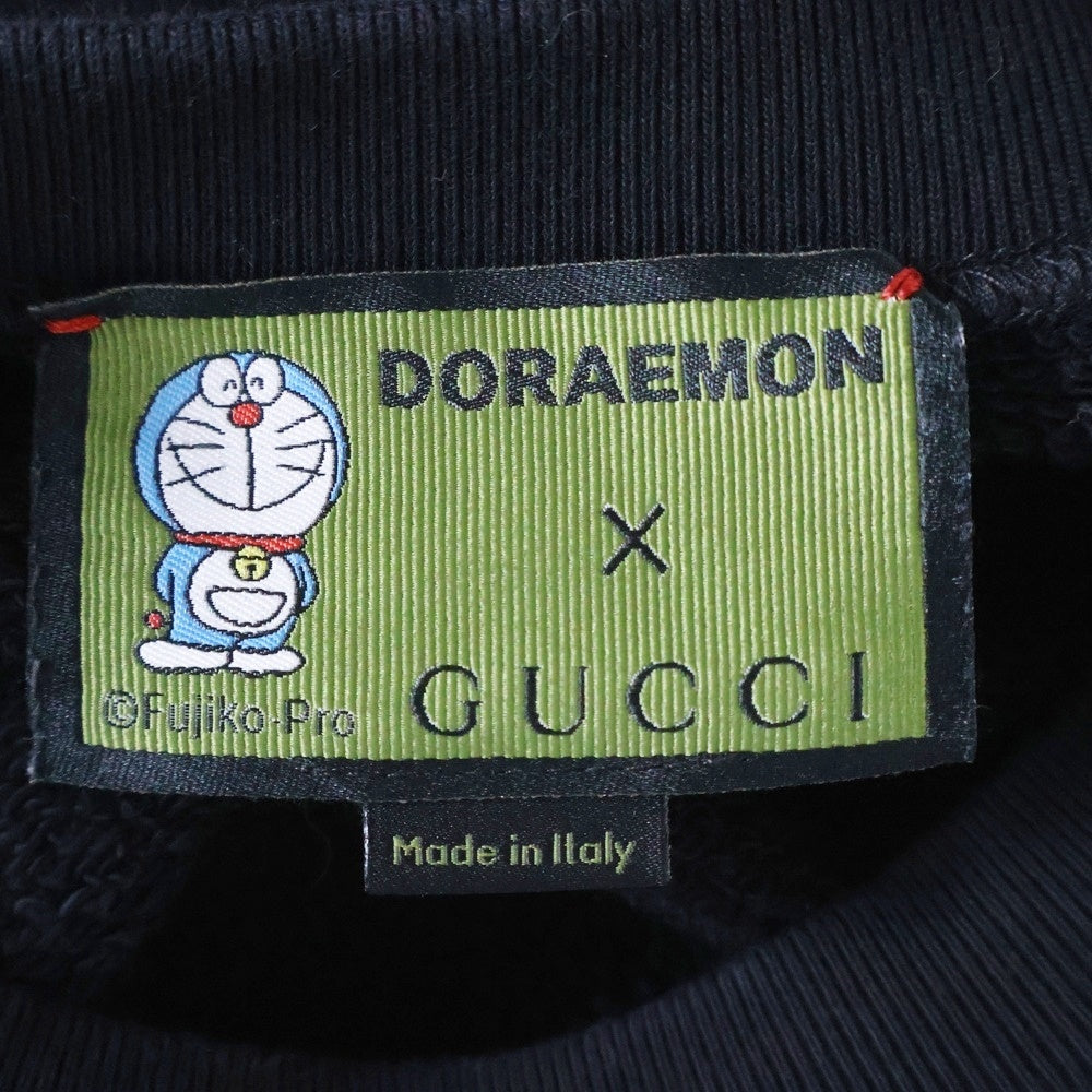 GUCCI(グッチ) ×ドラえもん ロゴプリント エンブロイダリー 刺繍 クルーネック プルオーバースウェットトレーナー ブラック 617964 XJDIC