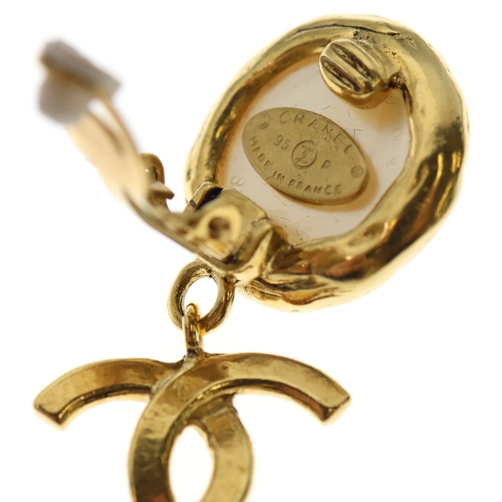 CHANEL(シャネル) ココマーク フェイクパールイヤリング ゴールド×ホワイト