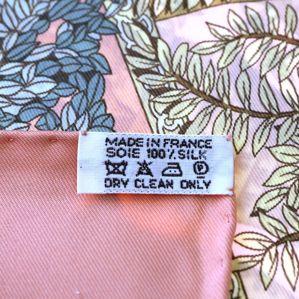 HERMES(エルメス) カレ90 木の伝説 シルクスカーフ ピンク