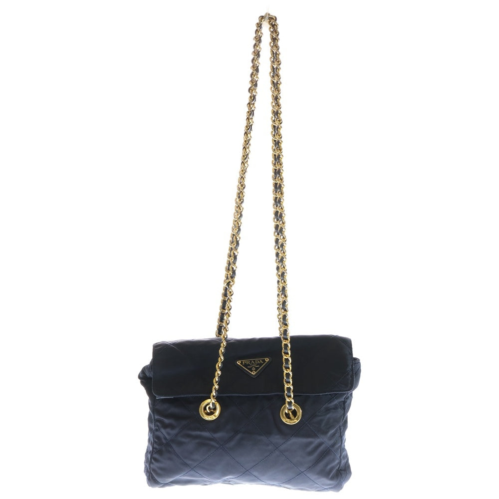 PRADA(プラダ) トライアングルロゴプレート キルティングナイロン