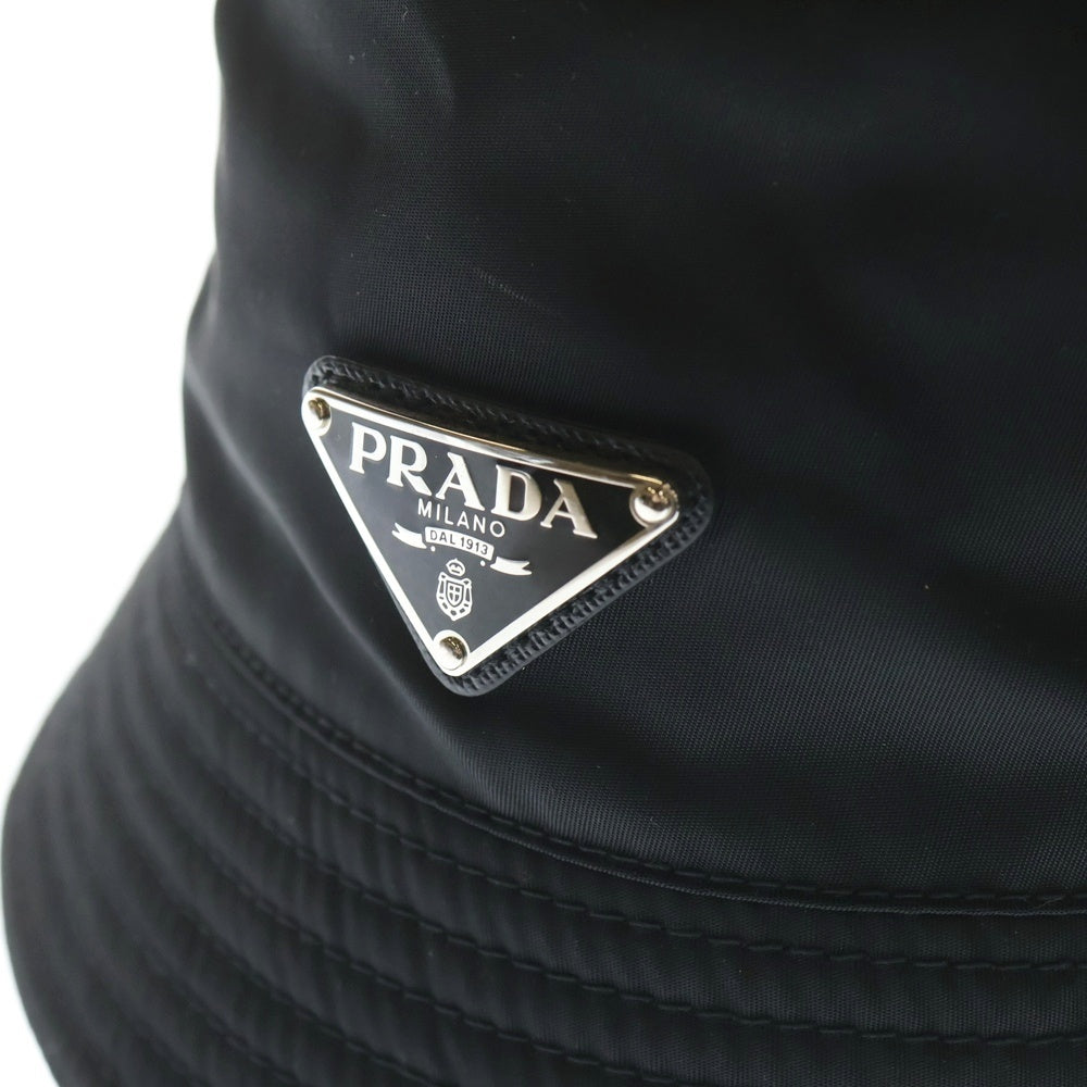 PRADA(プラダ) 23SS RE-NYLON リナイロン トライアングルロゴプレート バケットハット 帽子 ブラック 1HC137 レディース