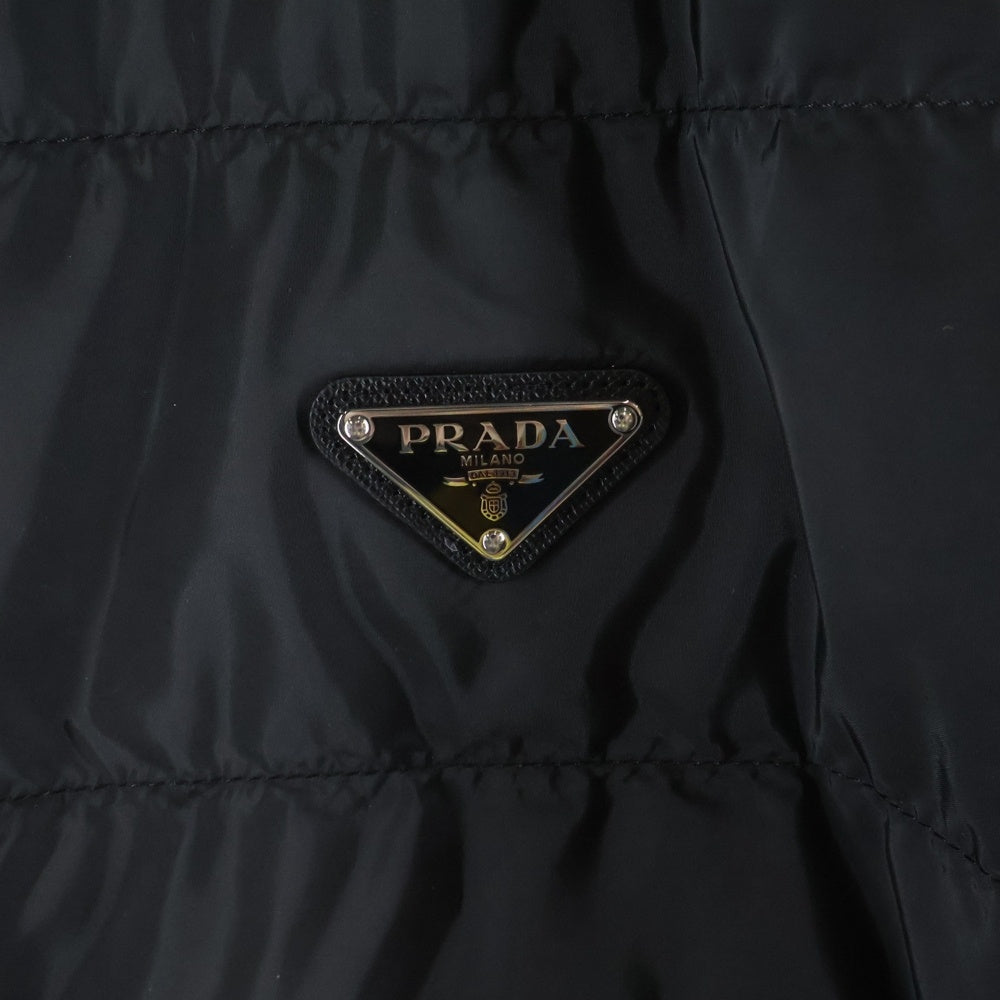PRADA(プラダ) トライアングルロゴプレート ライダースダウンジャケット アウター ブラック SGH068
