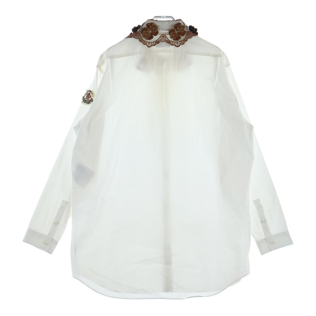 MONCLER(モンクレール) 18AW 襟レース装飾 パール ワッペンロゴ 比翼ボタン 長袖シャツ ホワイト レディース D209W5510185