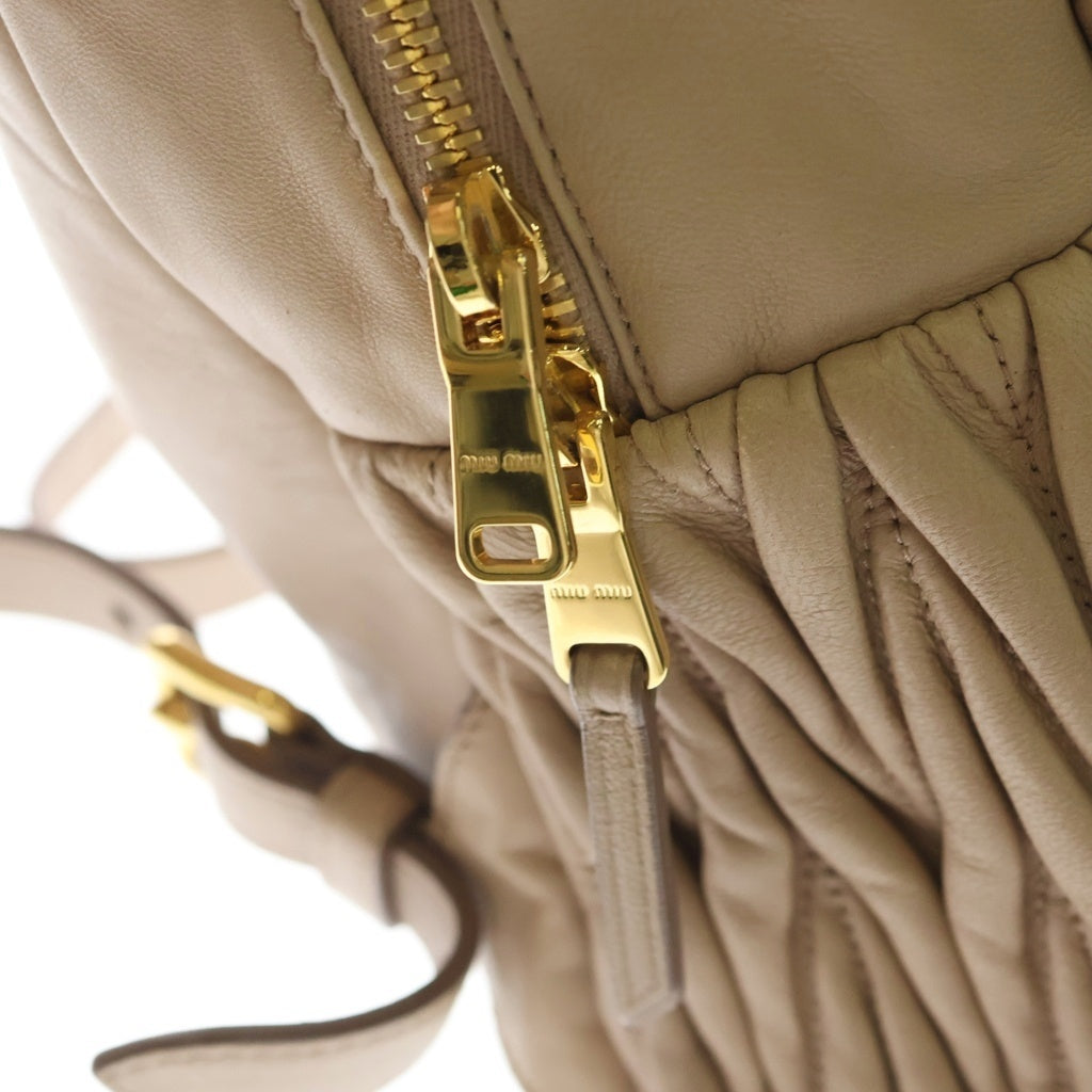 miumiu(ミュウミュウ) マテラッセ ミニ リュック リュックサック バックパック ベージュ レザー 5BZ022 ゴールド金具 レディース