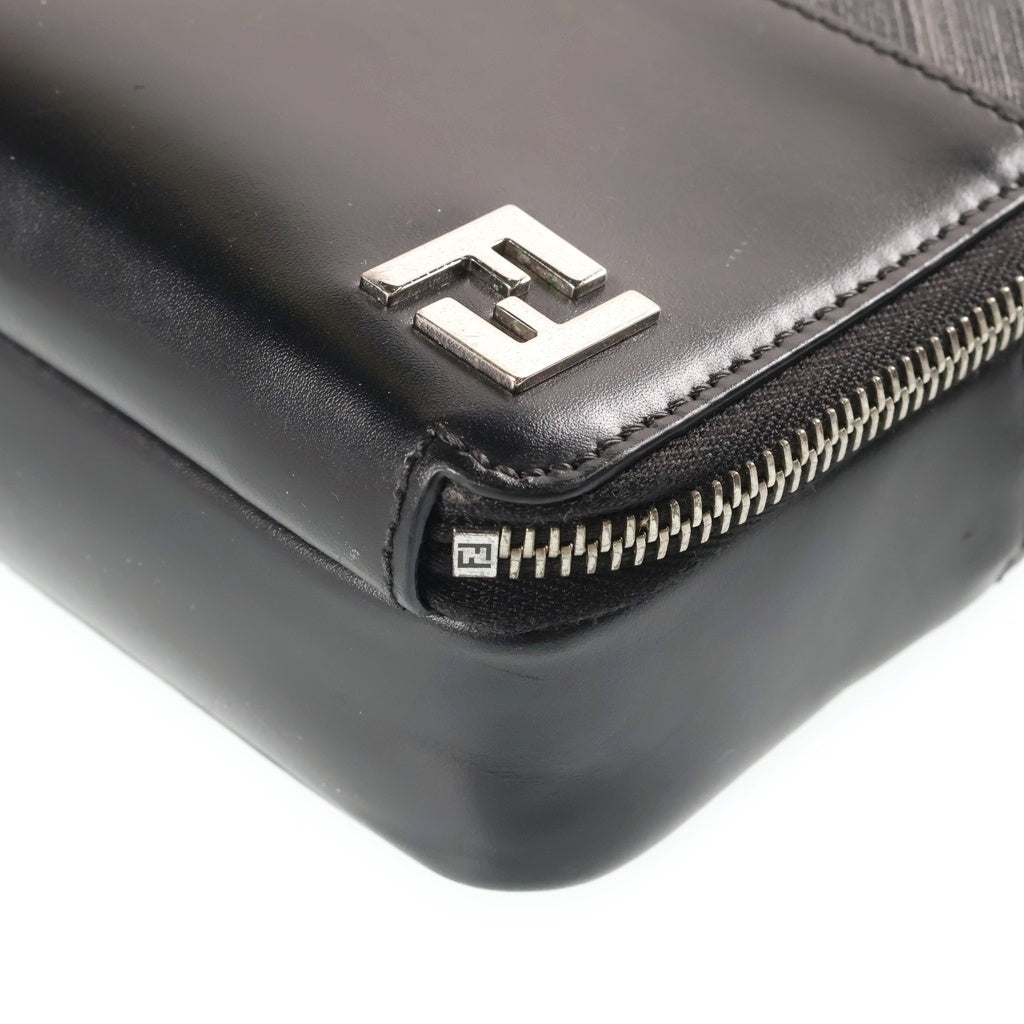 FENDI(フェンディ) スクエアFF カメラケース ショルダーバッグ 2WAY ズッカ柄 PVC レザー シルバー金具 ブラック 7M0357 レディース