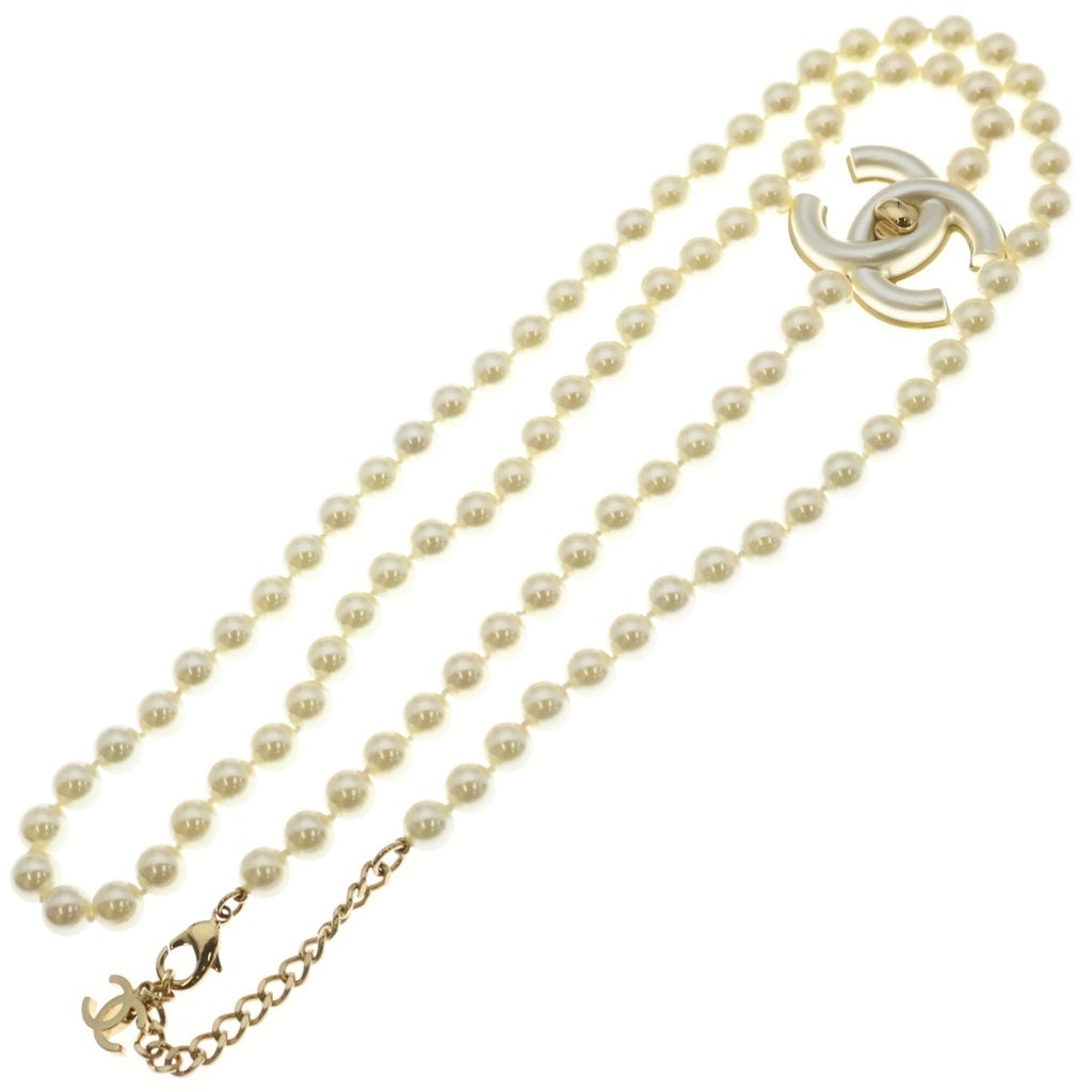 CHANEL(シャネル) ココターンロック パールネックレス フェイクパール ホワイト 豆あり レディース
