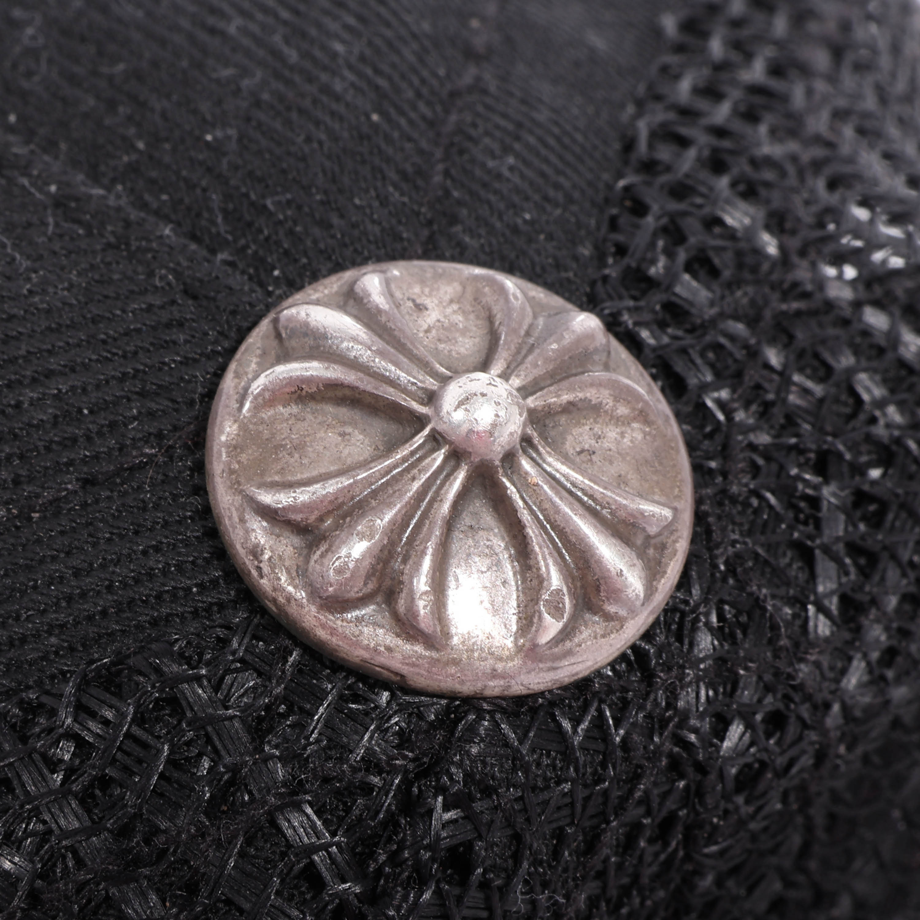 CHROME HEARTS(クロムハーツ) トラッカーキャップ ラウンドパッチ TRUCKER CAP ROUND PATCH ブラック クロスボール 帽子