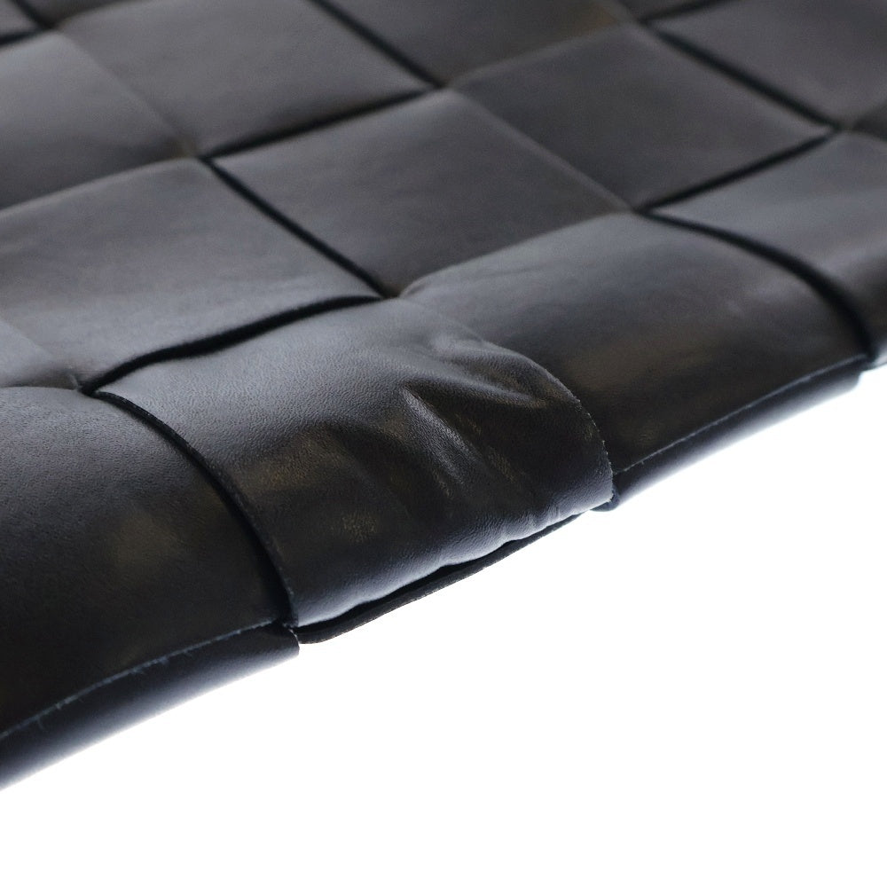 BOTTEGA VENETA(ボッテガヴェネタ) マキシイントレチャート ラージポーチ クラッチバッグ ネイビー レザー