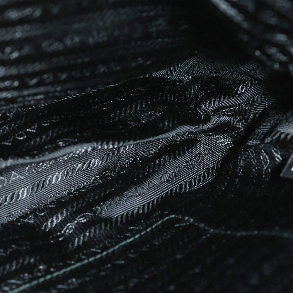 PRADA(プラダ) テスート ショルダーバッグ メッセンジャーバッグ ブラック ナイロン 1BC421 シルバー金具