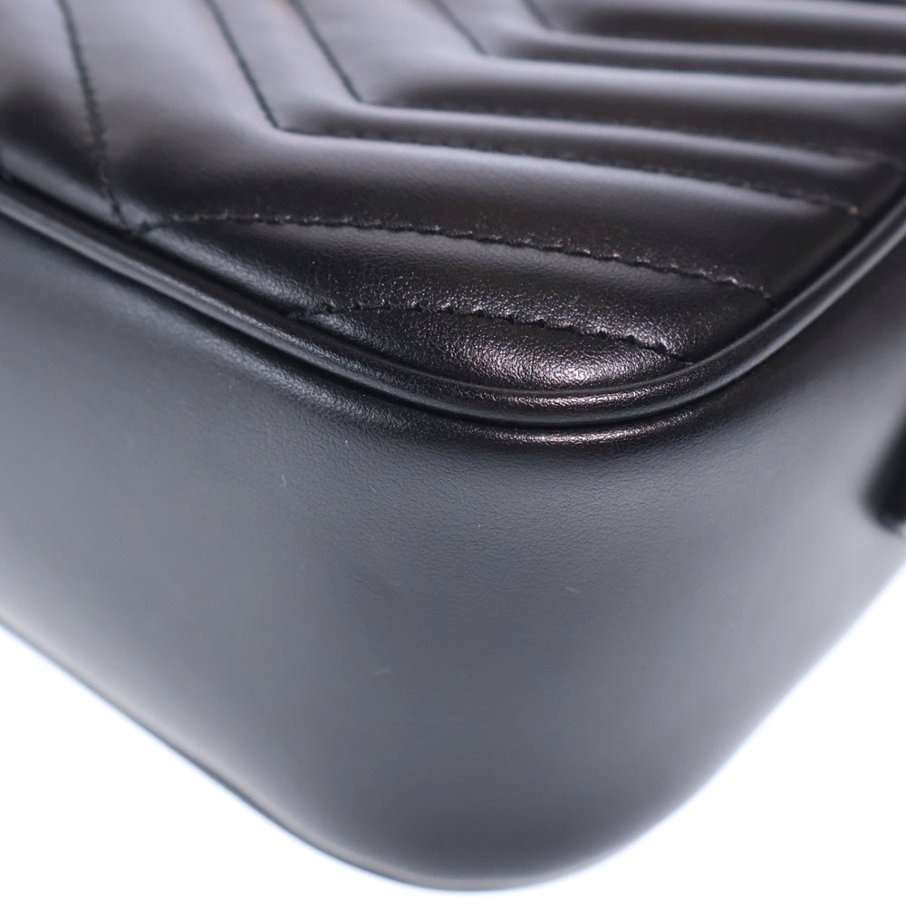 GUCCI(グッチ) GGマーモント スモール カメラバッグ ショルダーバッグ ブラック レザー 447632 ゴールド金具 レディース