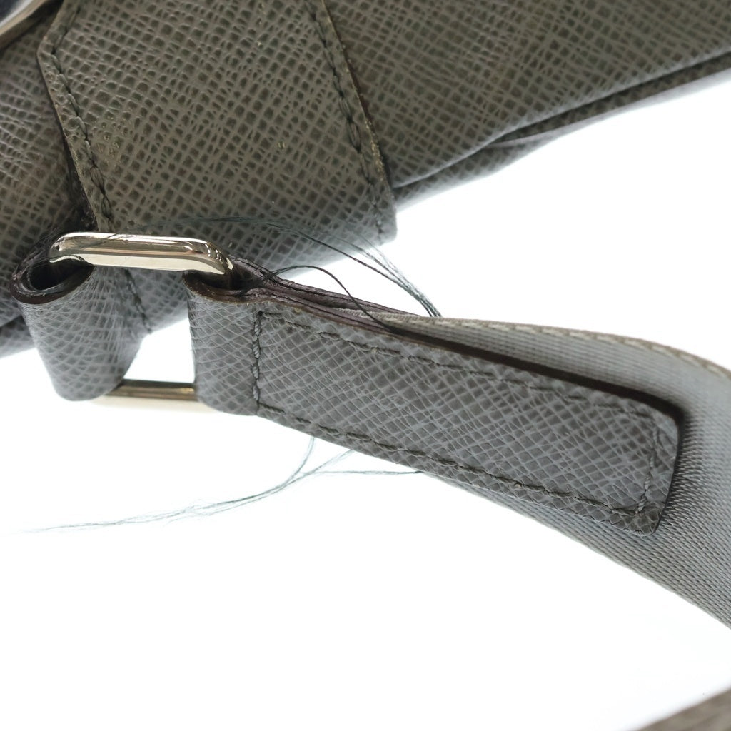 LOUIS VUITTON(ルイヴィトン) タイガ サシャ ショルダーバッグ グレー レザー M32630 シルバー金具