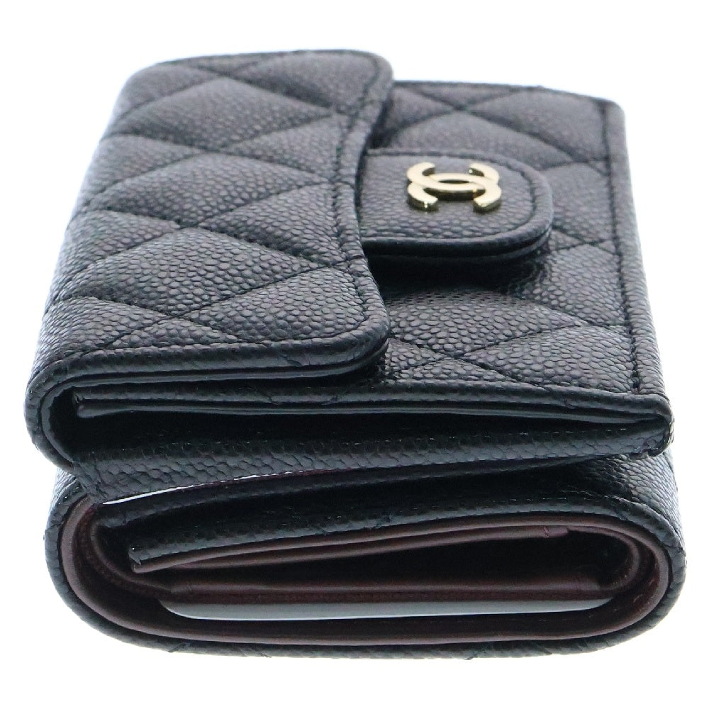 CHANEL(シャネル) 三つ折り財布 マトラッセ クラシック スモールウォレット 黒 キャビアスキン ゴールド金具 AP0230