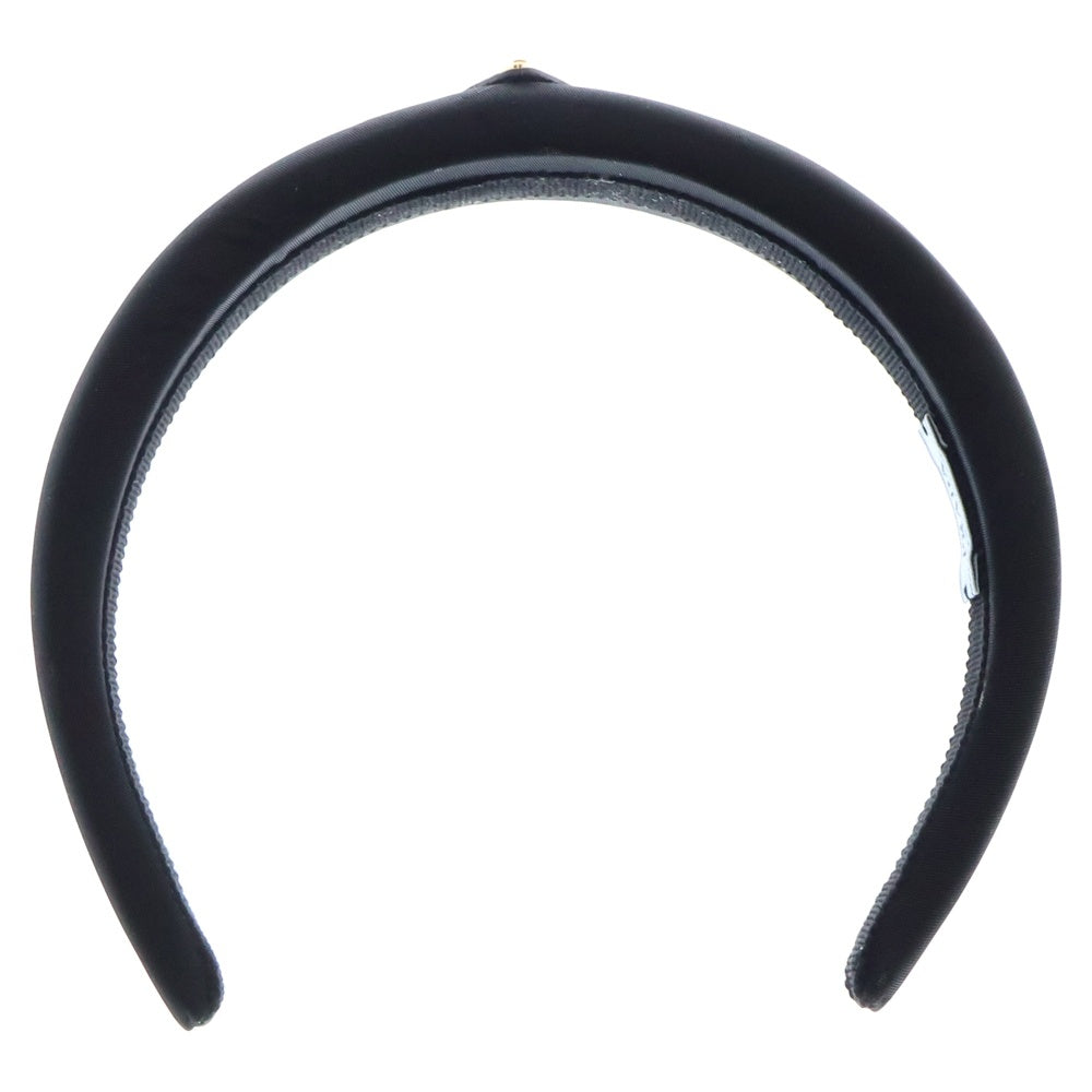 PRADA(プラダ) カチューシャ ヘッドバンド ヘアバンド 三角ロゴ トライアングルプレート ブラック×ゴールド ナイロン 1IH020