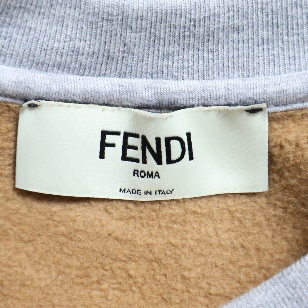 FENDI(フェンディ) フロントロゴ刺繍 ショート丈 クロップド クルーネック プルオーバースウェットトレーナー グレー レディース FS9648AT1O