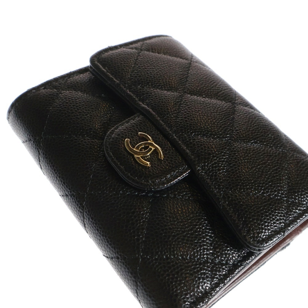 CHANEL(シャネル) マトラッセ クラシック ココマーク キャビアスキン レザー スモールフラップ コンパクトウォレット 三つ折り財布 ゴールド金具 ブラック