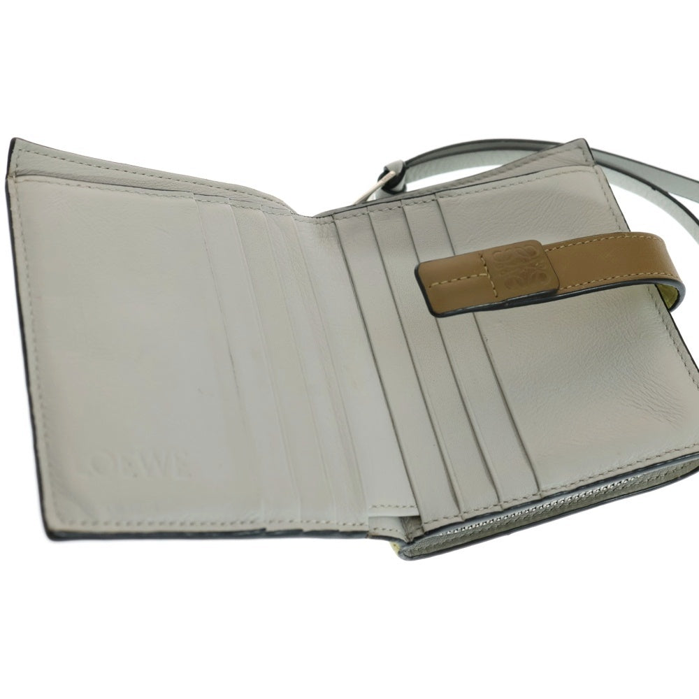 LOEWE(ロエベ) バーティカルウォレット スモール コンパクトウォレット 二つ折り財布 シルバー金具 アナグラム ライトイエロー×ブラウン
