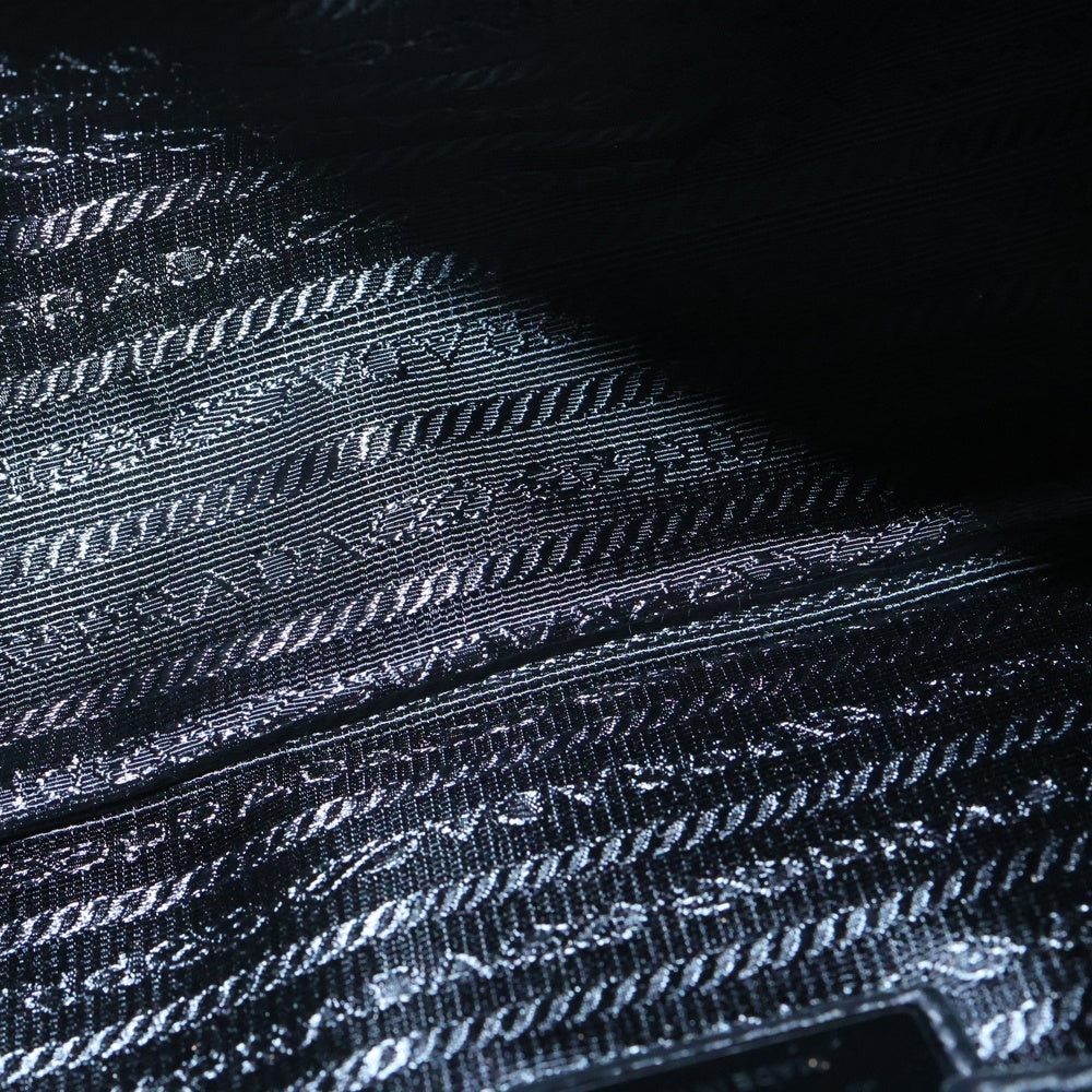 PRADA(プラダ) トライアングルロゴ ヴィッテロダイノ レザーボディバッグ ウエストバッグ ブラック 2VH184 レディース