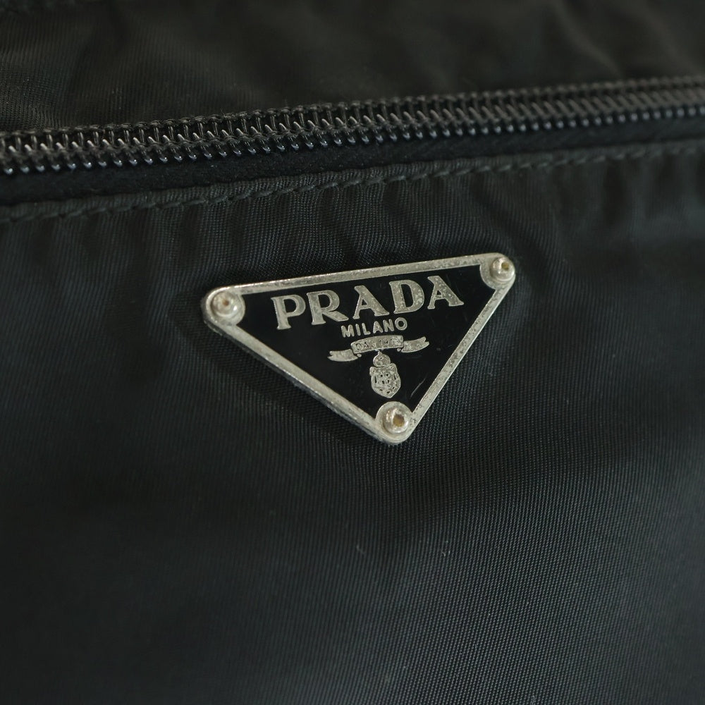 PRADA(プラダ) トライアングルロゴプレート ナイロン レザー ショルダーバッグ シルバー金具 ブラック
