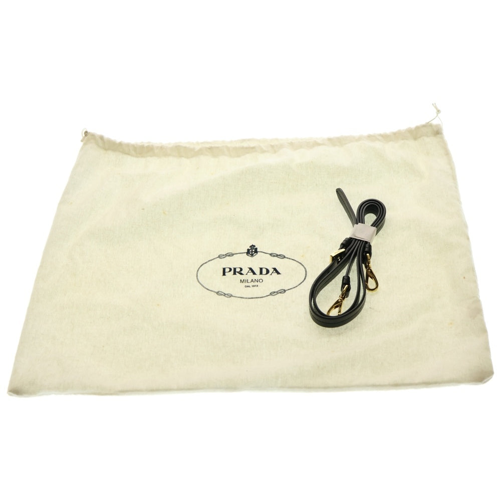 PRADA(プラダ) バケット ロゴ ショルダーバッグ ハンドバッグ ブラック レザー 1BE048 ゴールド金具