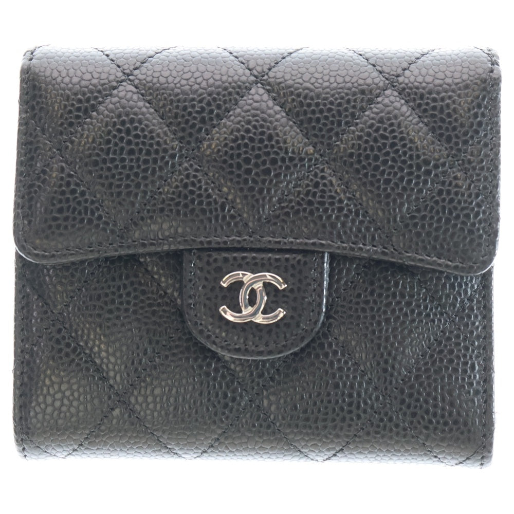 美品　シャネル　マトラッセ　Wホック　三つ折り　フラップスモールウォレット CHANEL マトラッセ Wホック 三つ折り財布 フラップスモールウォレット