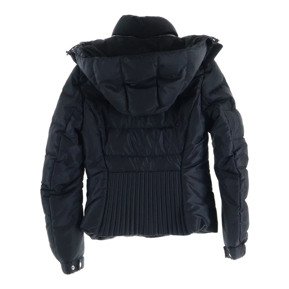 PRADA(プラダ) 25AW トライアングルロゴプレート ナイロン フーデッド ジップアップ ダウンジャケット ブラック レディース 29X544