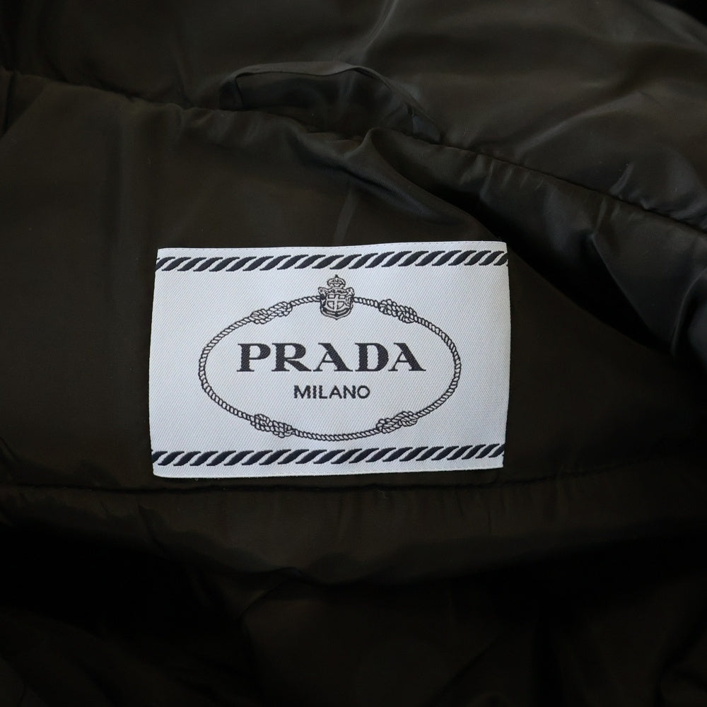 PRADA(プラダ) 25AW トライアングルロゴプレート ナイロン フーデッド ジップアップ ダウンジャケット ブラック レディース 29X544