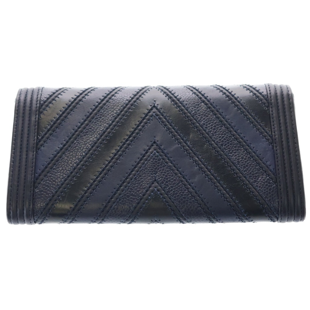 CHANEL(シャネル) チェーンウォレット ボーイシャネル シェブロン ミニバッグ ブラック×ブルー レザー ゴールド金具 レディース