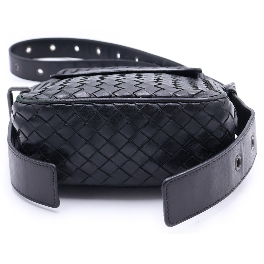 BOTTEGA VENETA(ボッテガヴェネタ) イントレチャート レザー ショルダーバッグ ブラック レディース