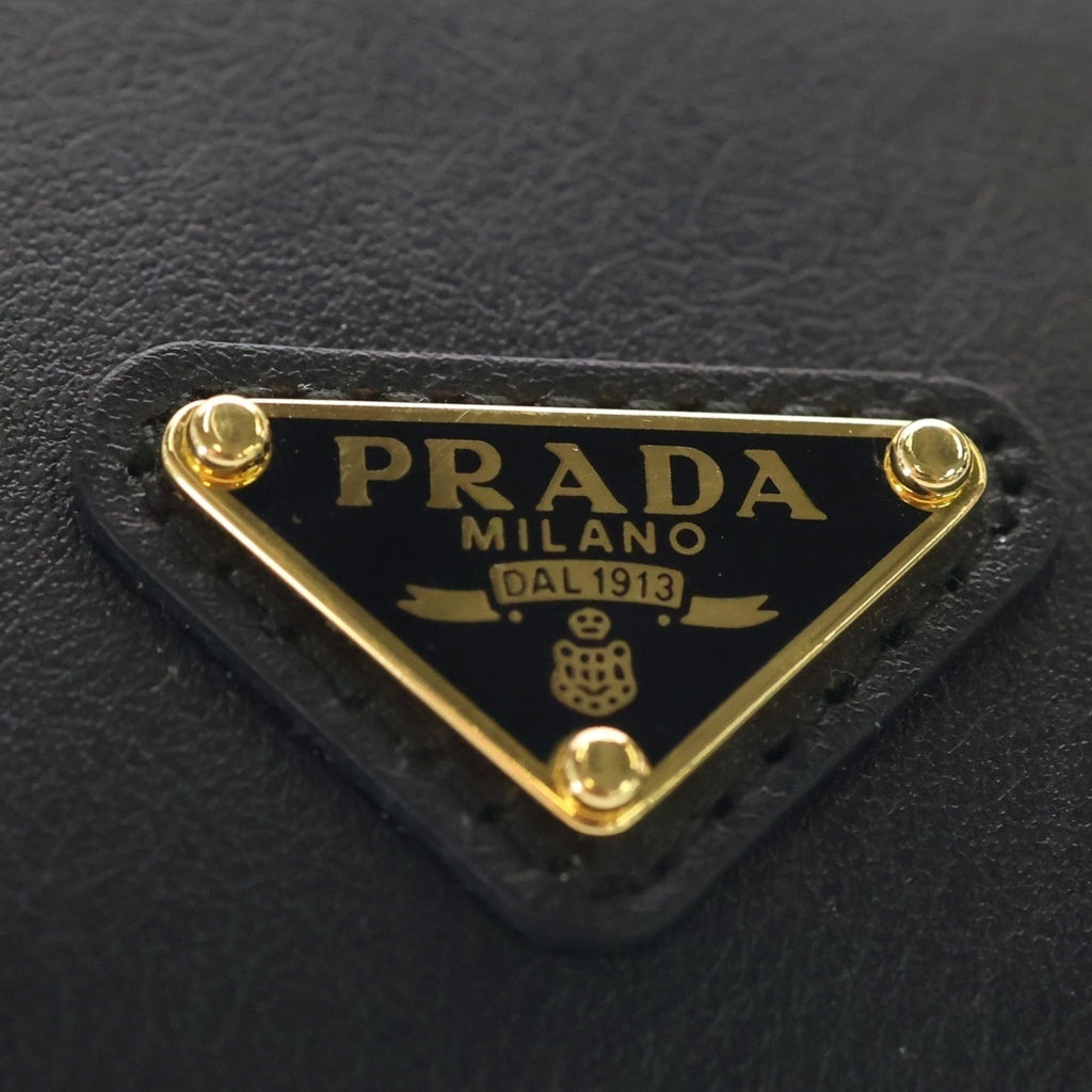 PRADA(プラダ) サフィアーノ トライアングルロゴ カードケース 名刺入れ ブラック レザー 1MC025 レディース