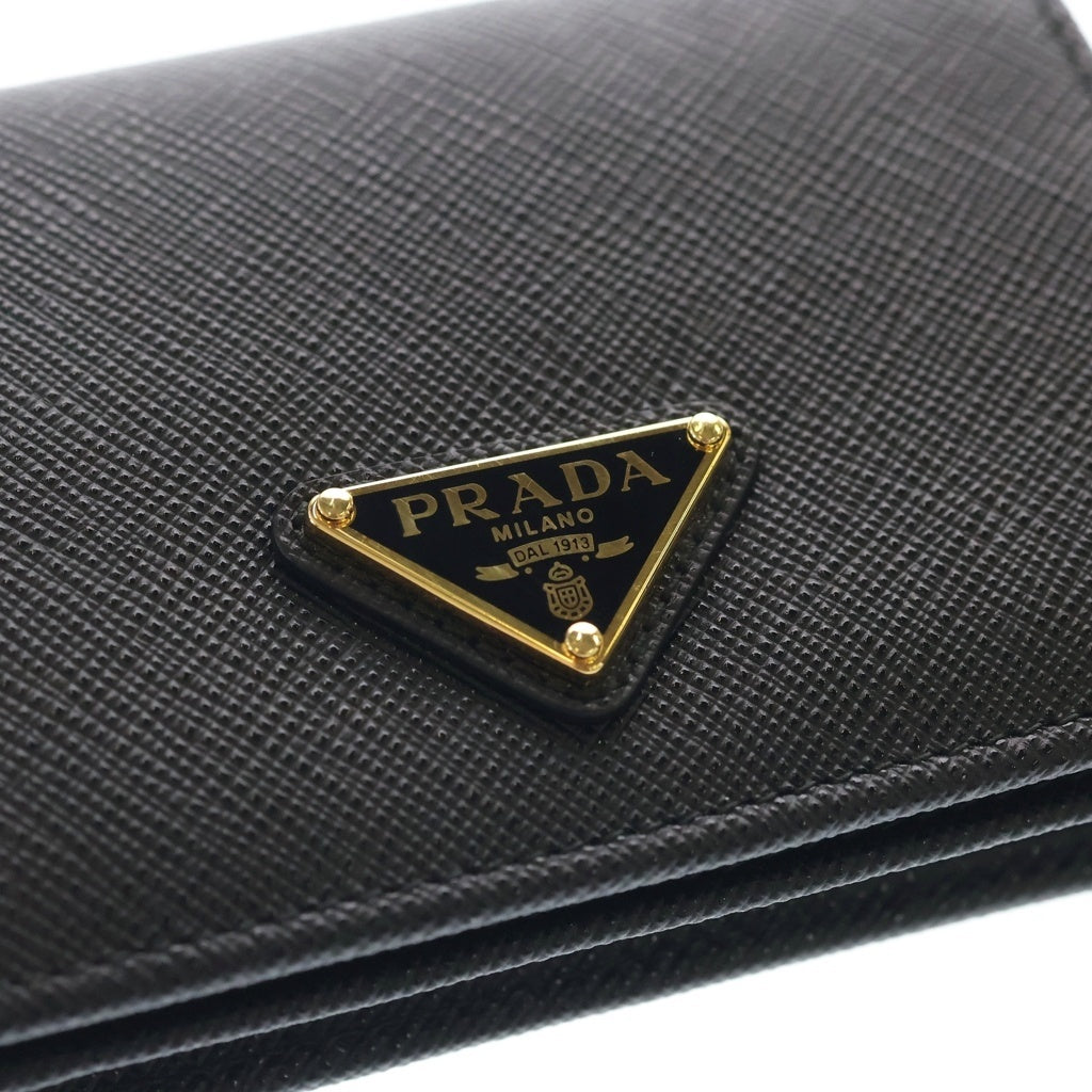 PRADA(プラダ) サフィアーノ トライアングルロゴ 二つ折り財布 コンパクトウォレット カードケース ブラック レザー 1MV204 ゴールド金具 レディース
