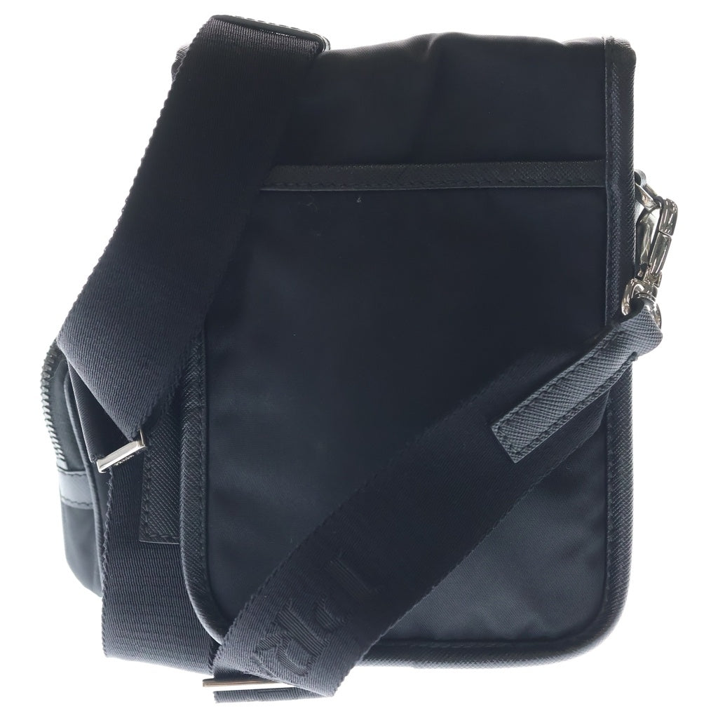 PRADA(プラダ) トライアングルロゴ Re-Nylon ナイロン ショルダーバック サフィアーノ ブラック 2VD043