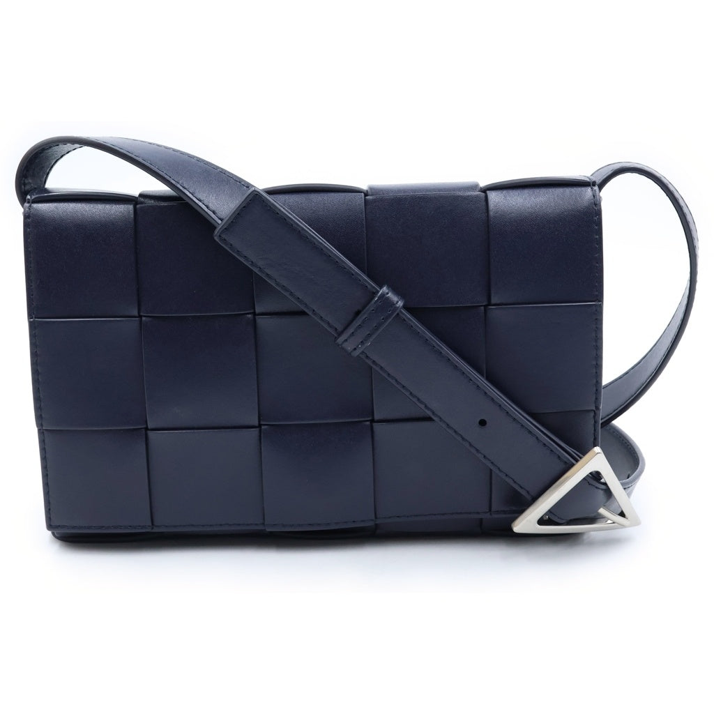 BOTTEGA VENETA(ボッテガヴェネタ) カセット マキシイントレチャート レザー ショルダーバッグ ネイビー 739351 レディース