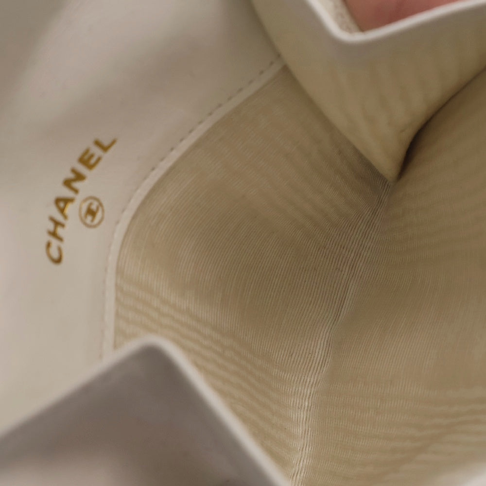 CHANEL(シャネル) ココマーク コインケース ホワイト 財布 キャビアスキン コンパクトウォレット