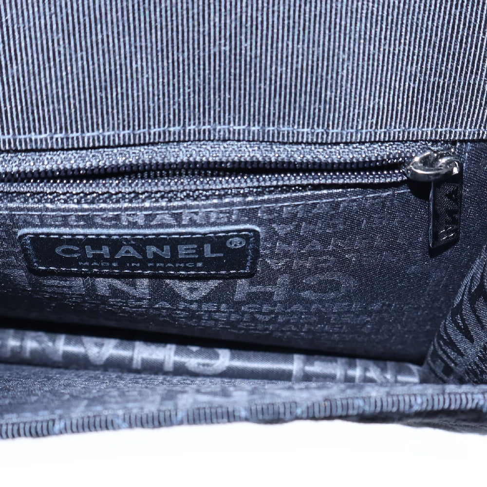 CHANEL(シャネル) マトラッセ エンブレム チェーンショルダーバッグ 斜め掛けバッグ ブラック キャンバス シルバー金具