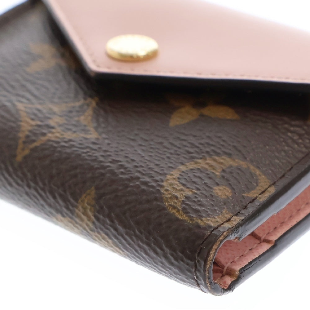 LOUIS VUITTON(ルイヴィトン) モノグラム ポルトフォイユゾエ ローズバレリーヌ レザーコンパクトウォレット 三つ折り財布 ブラウン×ピンク イニシャル入り M62933