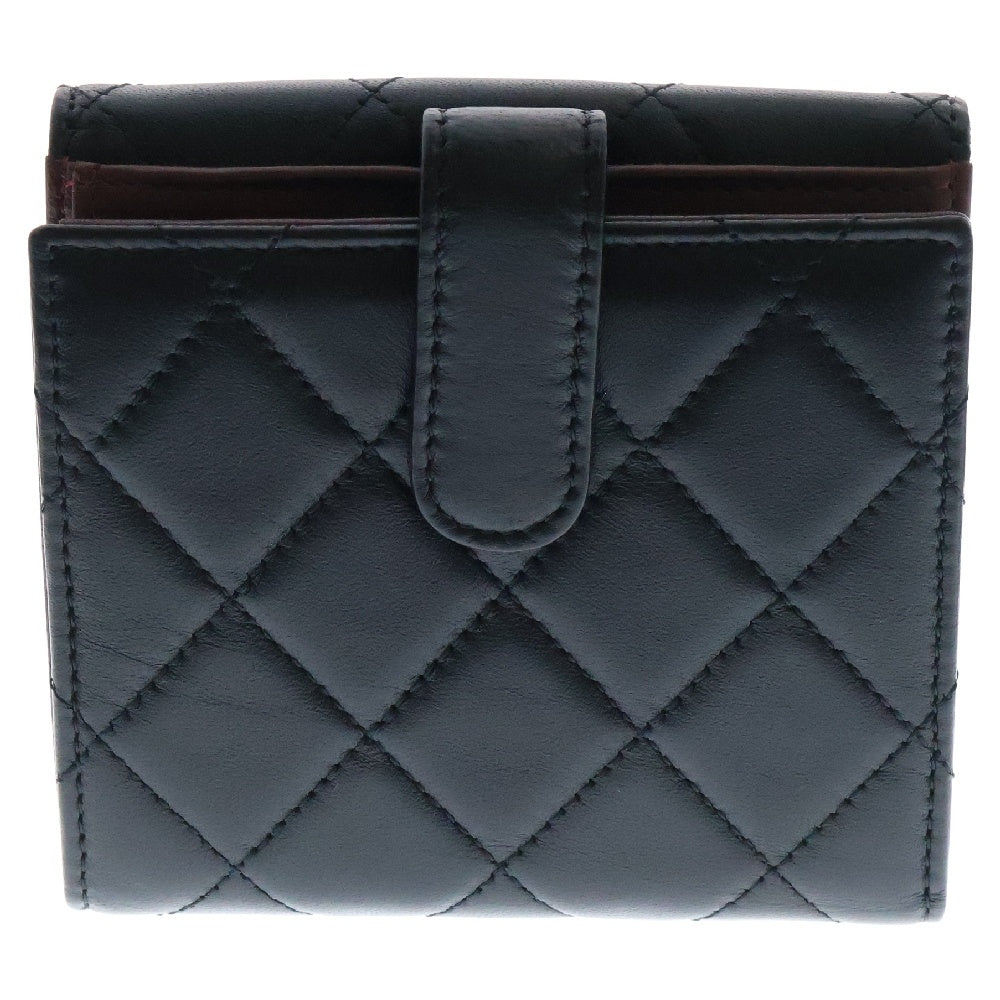 CHANEL(シャネル) マトラッセ 二つ折り財布 黒 ラムスキン シルバー金具 コンパクトウォレットA48490