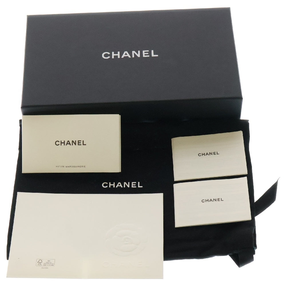CHANEL(シャネル) マトラッセ クラシック ポーチ 白 キャビアスキン ゴールド金具 クルーズライン