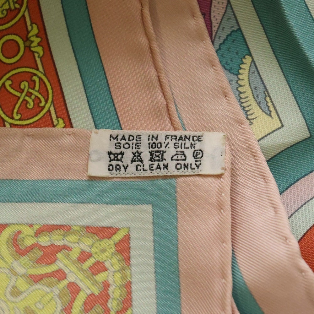 HERMES(エルメス) カレ90 ヴェルサイユの散歩 スカーフ マルチカラー ピンク系 シルク
