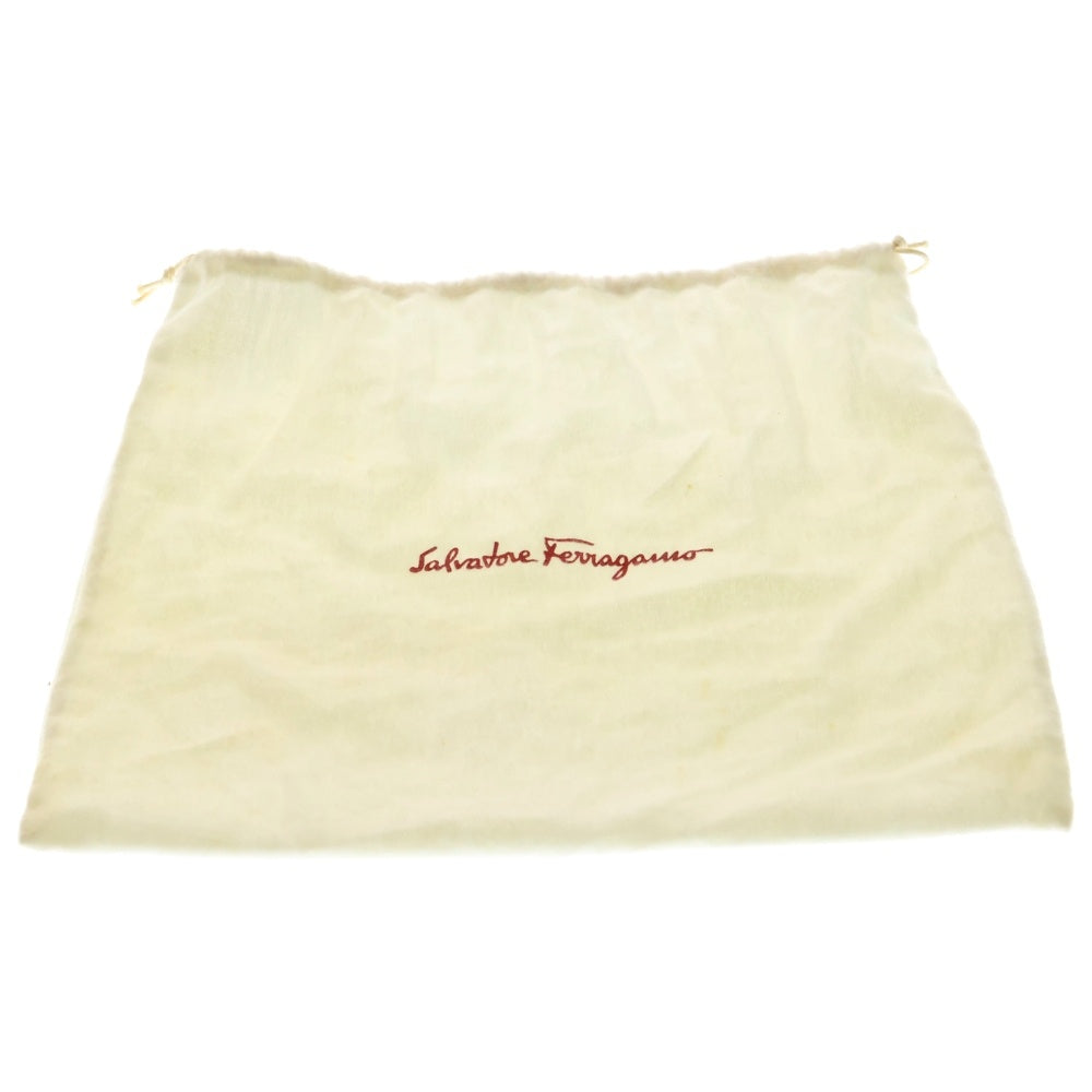 Salvatore Ferragamo(サルヴァトーレ フェラガモ) ガンチーニ メタリックレザー チェーンショルダーバッグ ゴールド金具 アイボリー