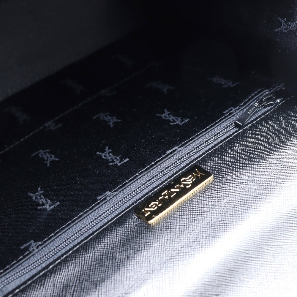 YVES SAINT LAURENT(イヴサンローラン) カサンドラ エンボスロゴ フラップ レザー ハンドバッグ ブラック レディース YS3339CH