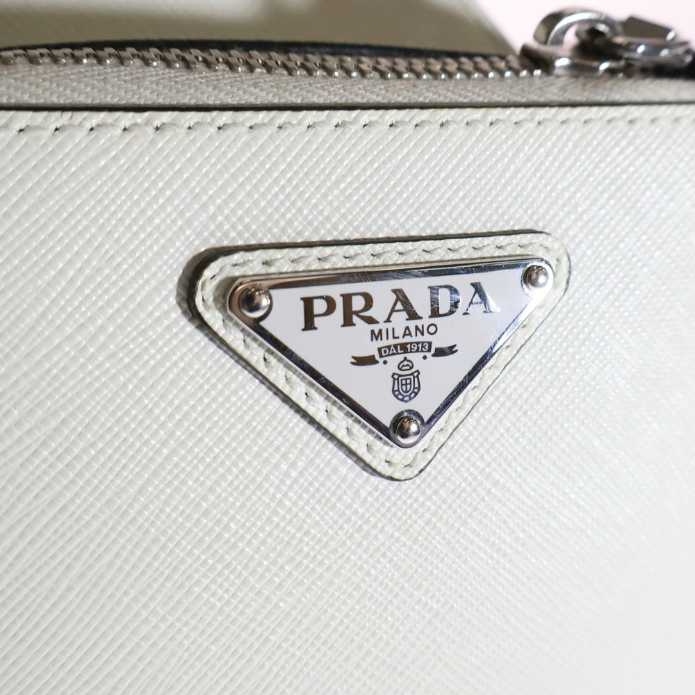 PRADA(プラダ) サフィアーノ ボディバッグ ショルダーバッグ ホワイトレザー 2VZ106