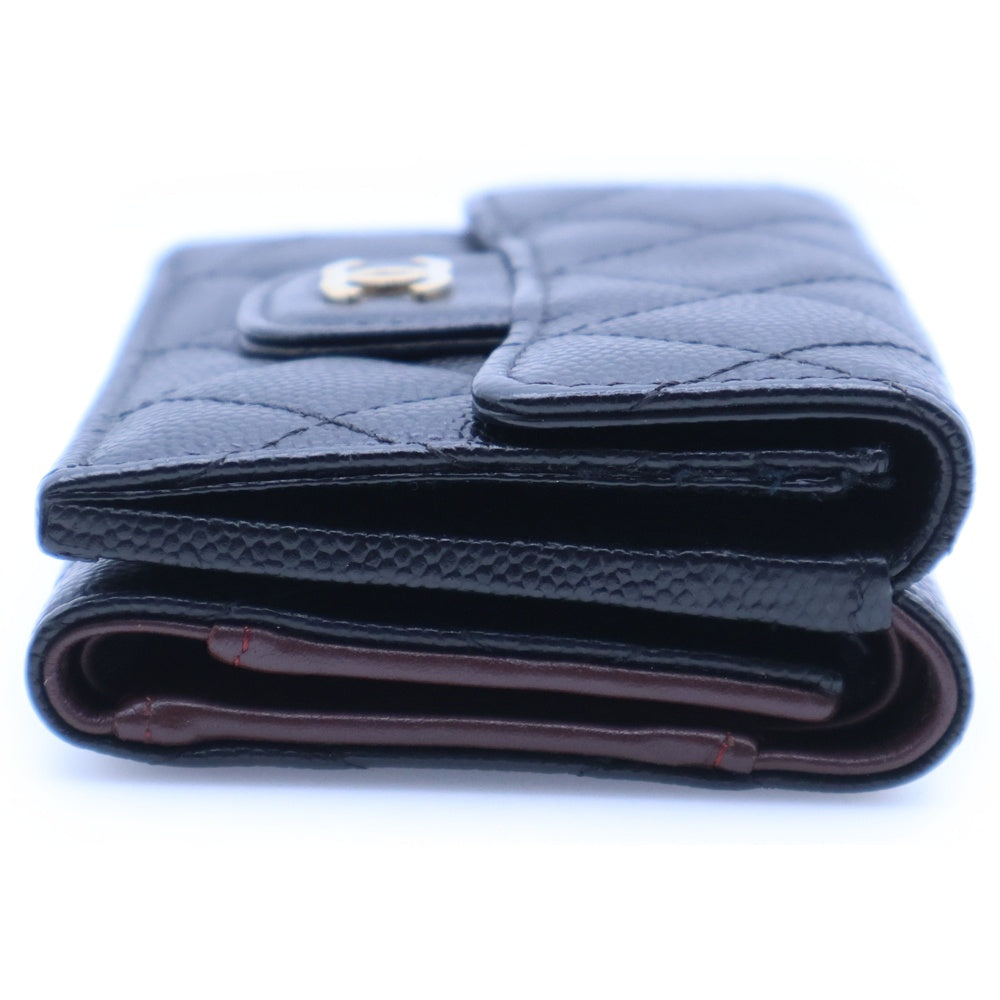 CHANEL(シャネル) マトラッセ クラシック スモール キャビアスキン レザー ココマーク コンパクトウォレット 三つ折り財布 ゴールド金具 ブラック AP0230