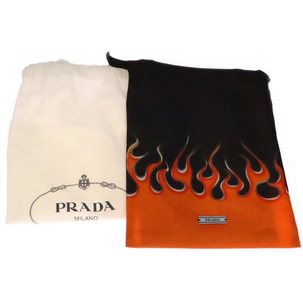 PRADA(プラダ) ロゴ三角プレート ナイロン テスート キャスケット 帽子 ブラック 1HC551