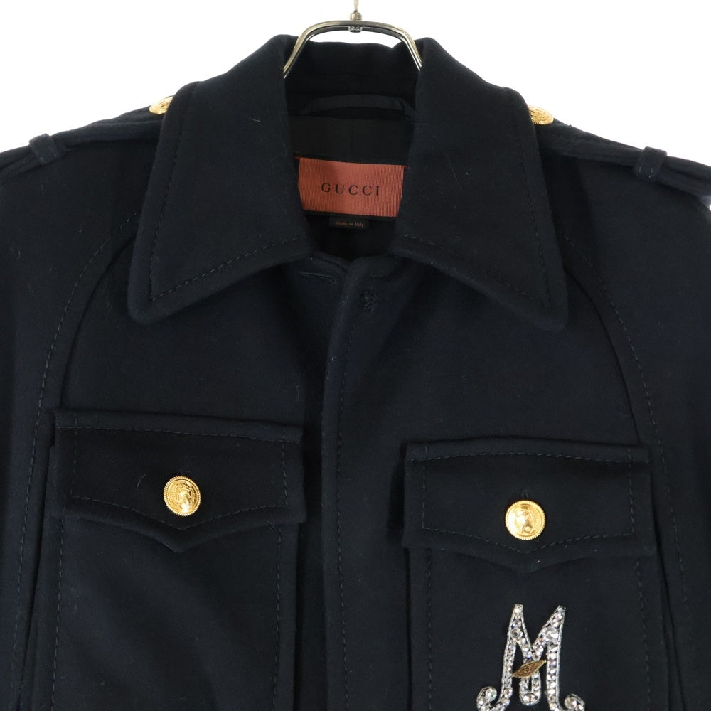 GUCCI(グッチ) DIY オーダー ビジューM刺繍 ゴールドボタン メルトンウール エポーレット ステンカラー ロング ケープ コート ポンチョ ブラック 622510