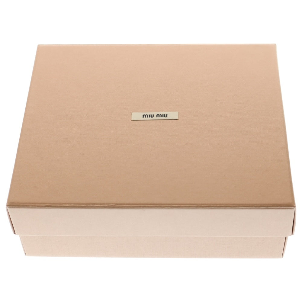 miumiu(ミュウミュウ) 24AW ロゴジャガード カシミヤ混 ウールニット キャップ ポンポン ビーニー 帽子 ホワイト 5HC324