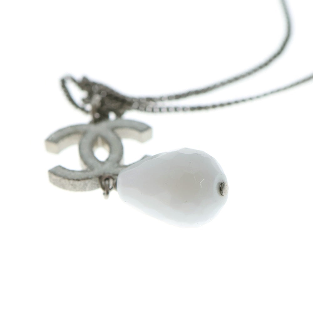 CHANEL(シャネル) ココマーク ティアドロップ ネックレス ペンダント チェーン ホワイト×シルバー A43326