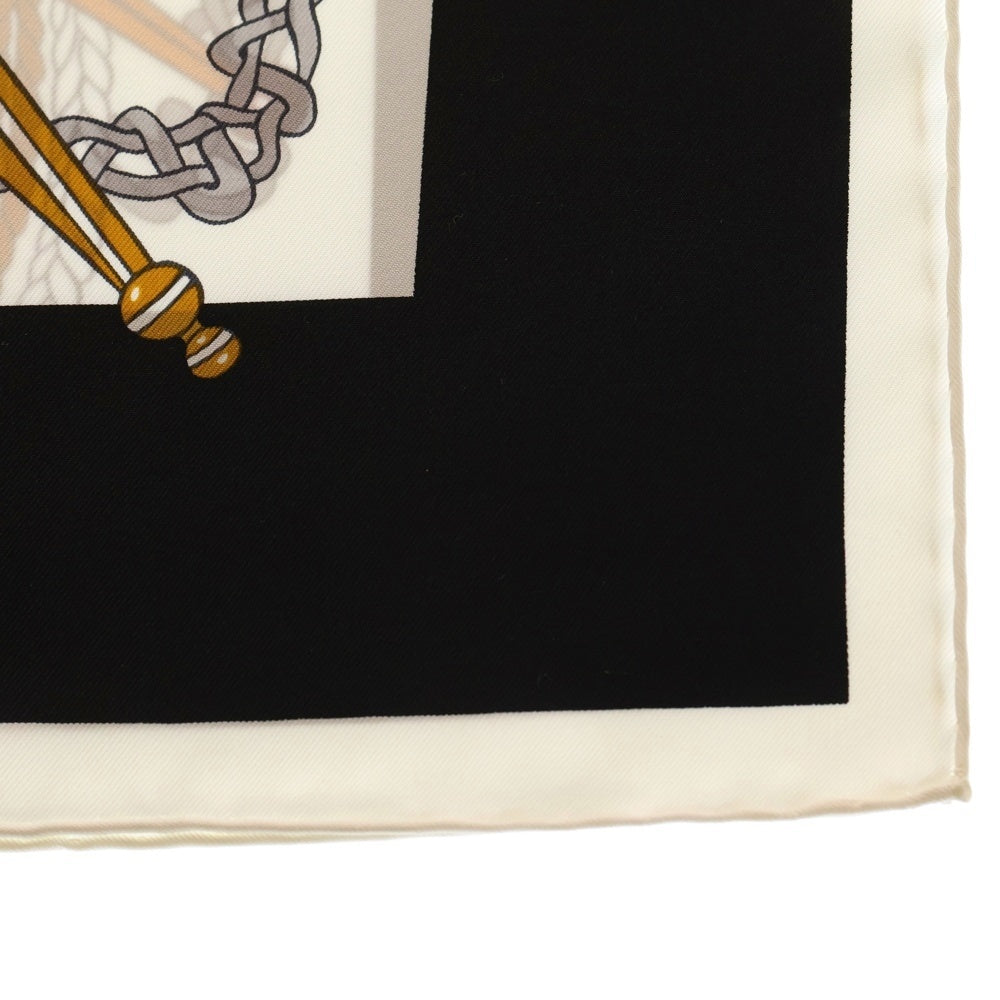 HERMES(エルメス) カレ90 ティンパニ奏者 シルクスカーフ ホワイト×ブラック