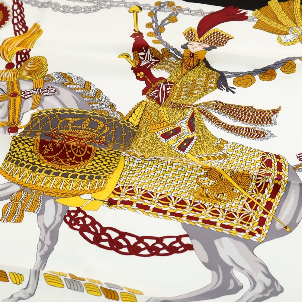 HERMES(エルメス) カレ90 ティンパニ奏者 シルクスカーフ ホワイト×ブラック